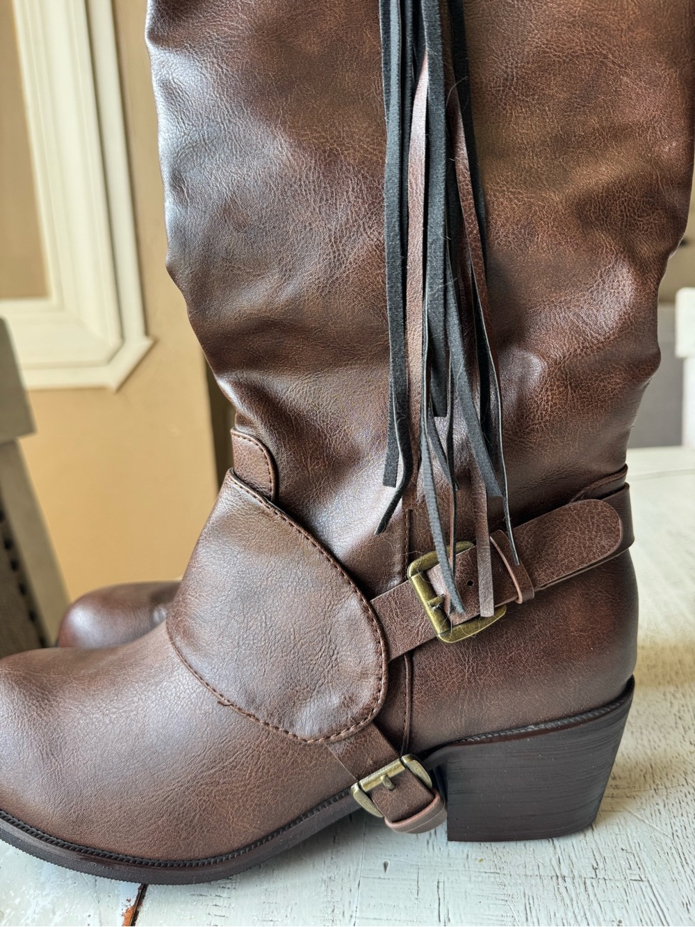 Tall Brown Faux Leather Fringe Knee High Boots Side Zip Buckle Details Size 7 - Picture 3 of 5